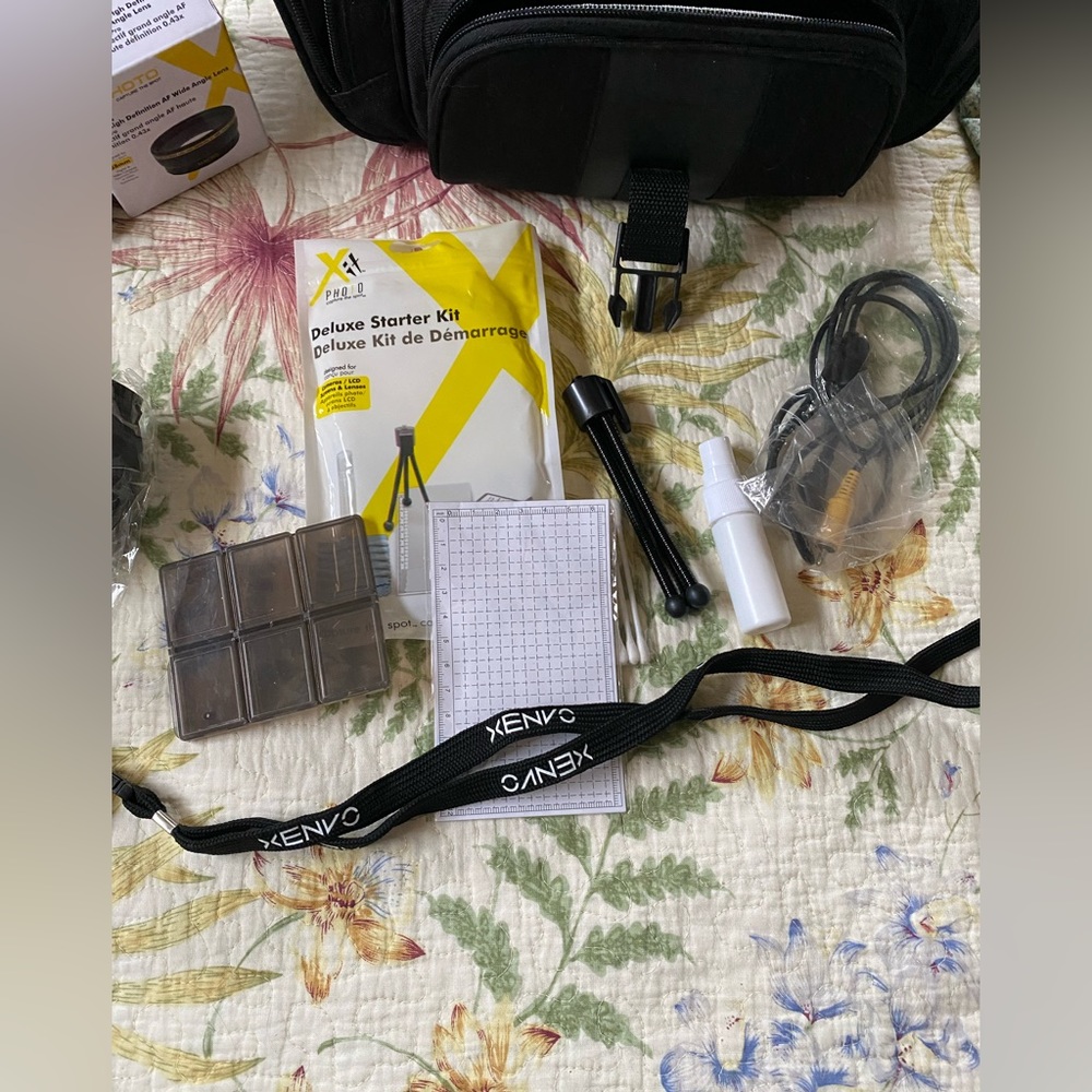 Assorted Camera Accessories&Bag - Picture 8 of 16